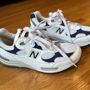 Men’s 7 vintage New Balance sneakers